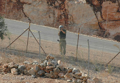Aiming at the throwers of the rocks