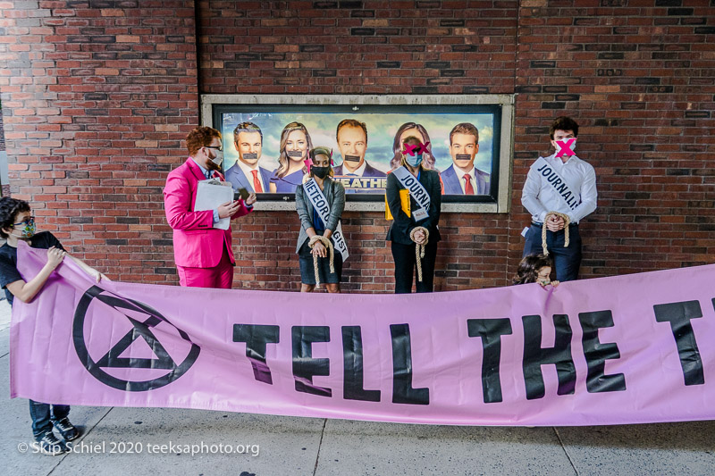 Extinction Rebellion-WHDH-Boston-Climate-Schiel-IMG_4084