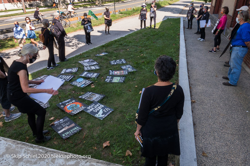 Extinction Rebellion-meditators-climate-Schiel-IMG_4226