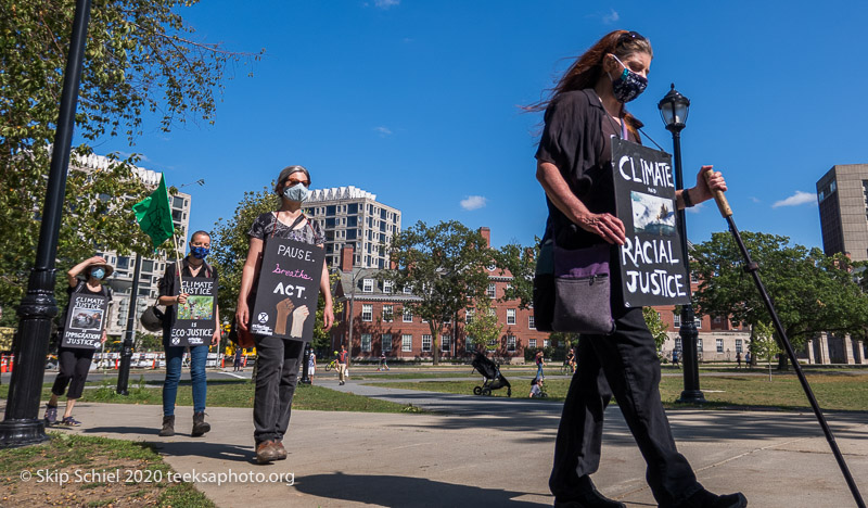 Extinction Rebellion-meditators-climate-Schiel-IMG_4258