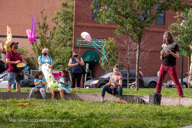 Extinction Rebellion-GreenRoots-Eversource-Teeksa-IMG_7824