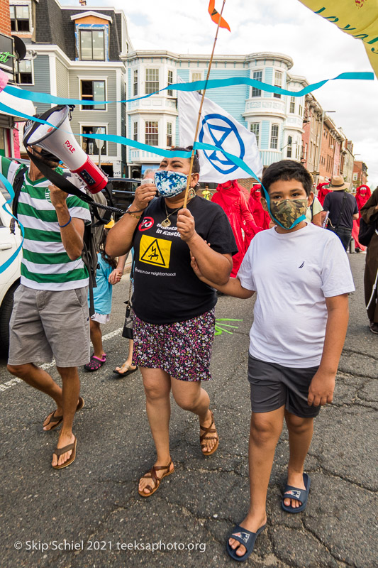 Extinction Rebellion-GreenRoots-Eversource-Teeksa-IMG_7853