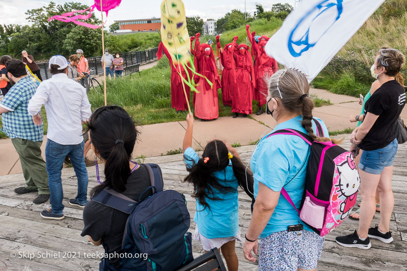 Extinction Rebellion-GreenRoots-Eversource-Teeksa-IMG_7929