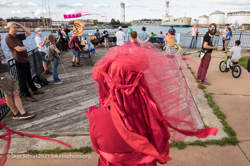 Extinction Rebellion-GreenRoots-Eversource-Teeksa-IMG_7970