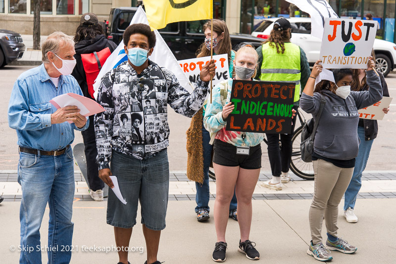 Extinction Rebellion-Boston-oil pipeline-Skip Schiel Copyright-_DSC5403