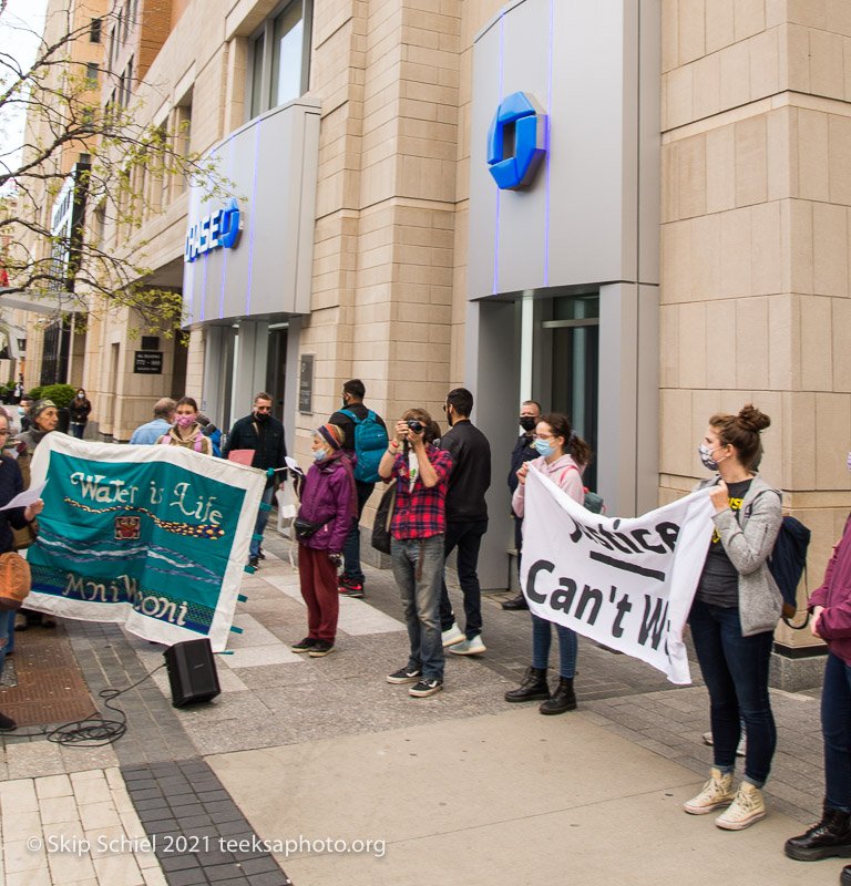 Extinction Rebellion-Boston-oil pipeline-Skip Schiel Copyright-_DSC5445