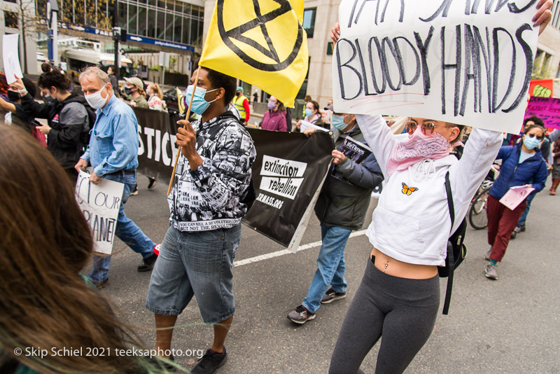 Extinction Rebellion-Boston-oil pipeline-Skip Schiel Copyright-_DSC5484