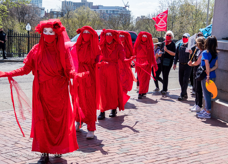 Extinction Rebellion-Boston-Earth Day-Skip Schiel Copyright-IMG_6620