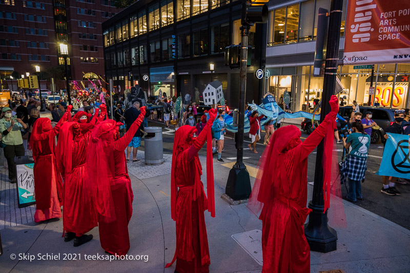 Extinction Rebellion-Seaport-Boston-Teeksa-Converted_SST0663