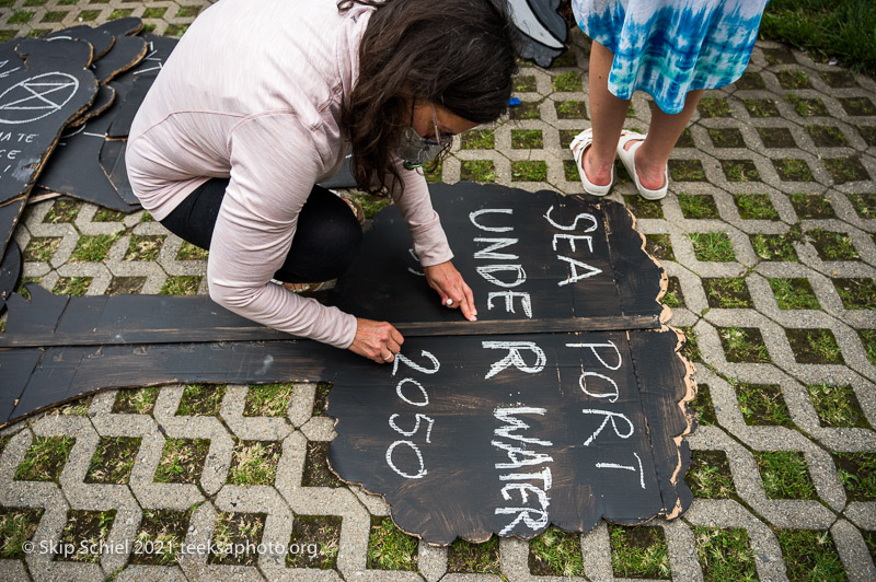 Extinction Rebellion-Seaport-Boston-Teeksa-Converted_SST0293