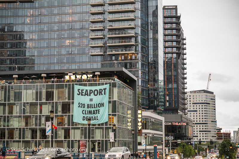 Extinction Rebellion-Seaport-Boston-Teeksa-Converted_SST0381