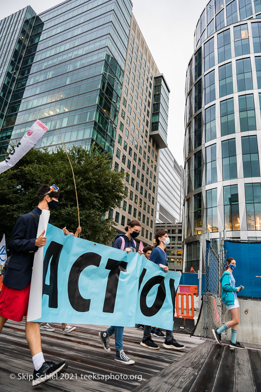 Extinction Rebellion-Seaport-Boston-Teeksa-Converted_SST0544