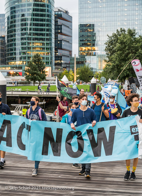 Extinction Rebellion-Seaport-Boston-Teeksa-Converted_SST0551