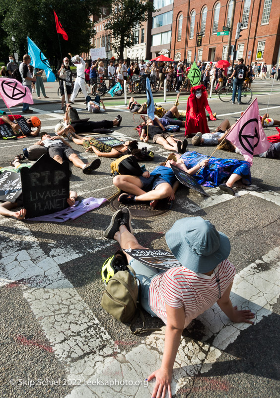 XR-Extinction Rebellion-Boston-Teeksa-Schiel_IMG_0529